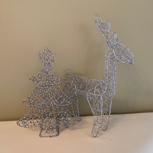 Wire Metal Mesh Reindeer & Christmas Tree - Picture 11 of 16